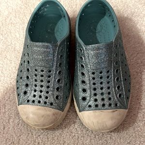 Glitter teal native shoes - size 8